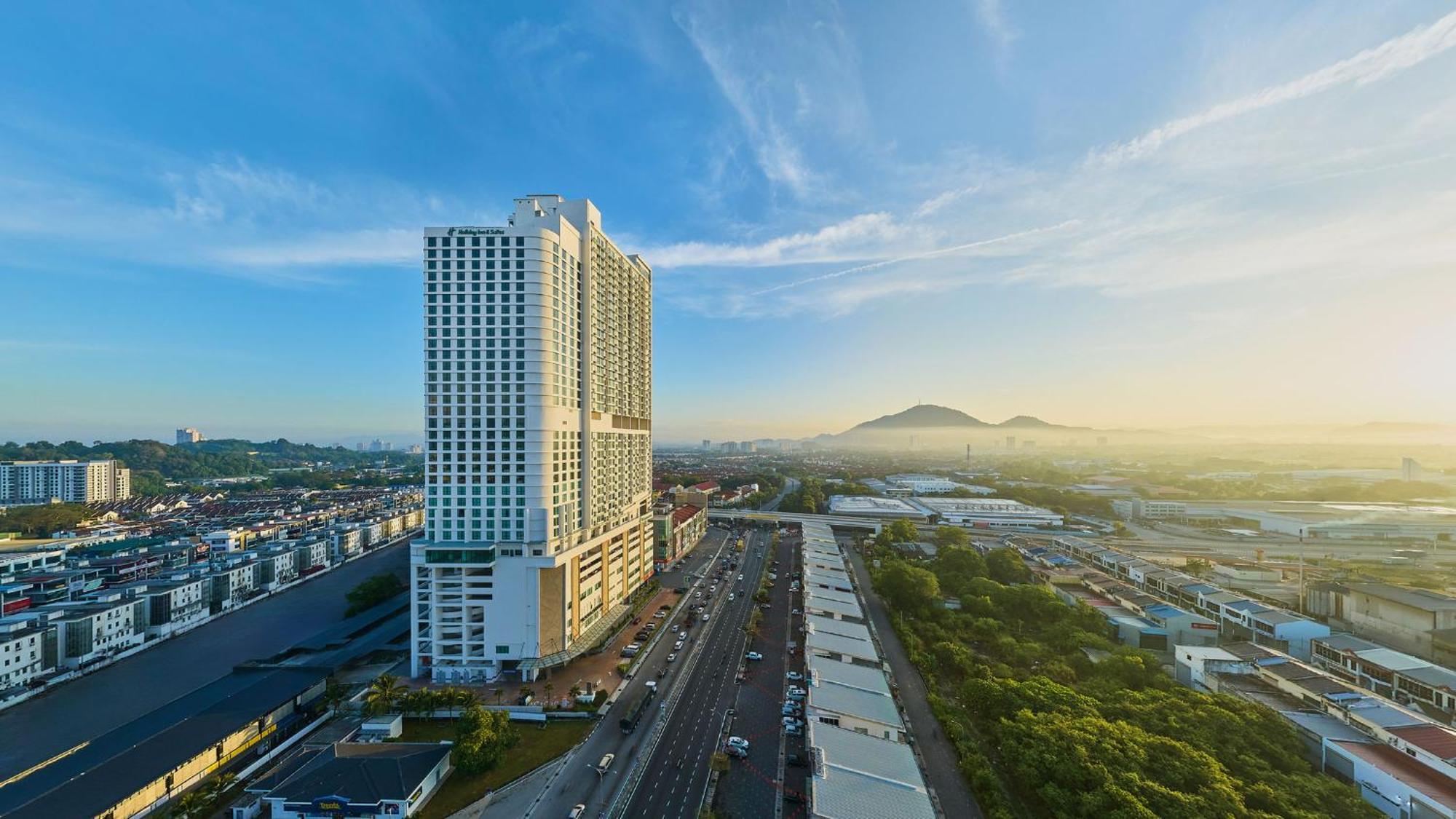 Holiday Inn & Suites Penang Prai By Ihg Bukit Mertajam Exterior foto