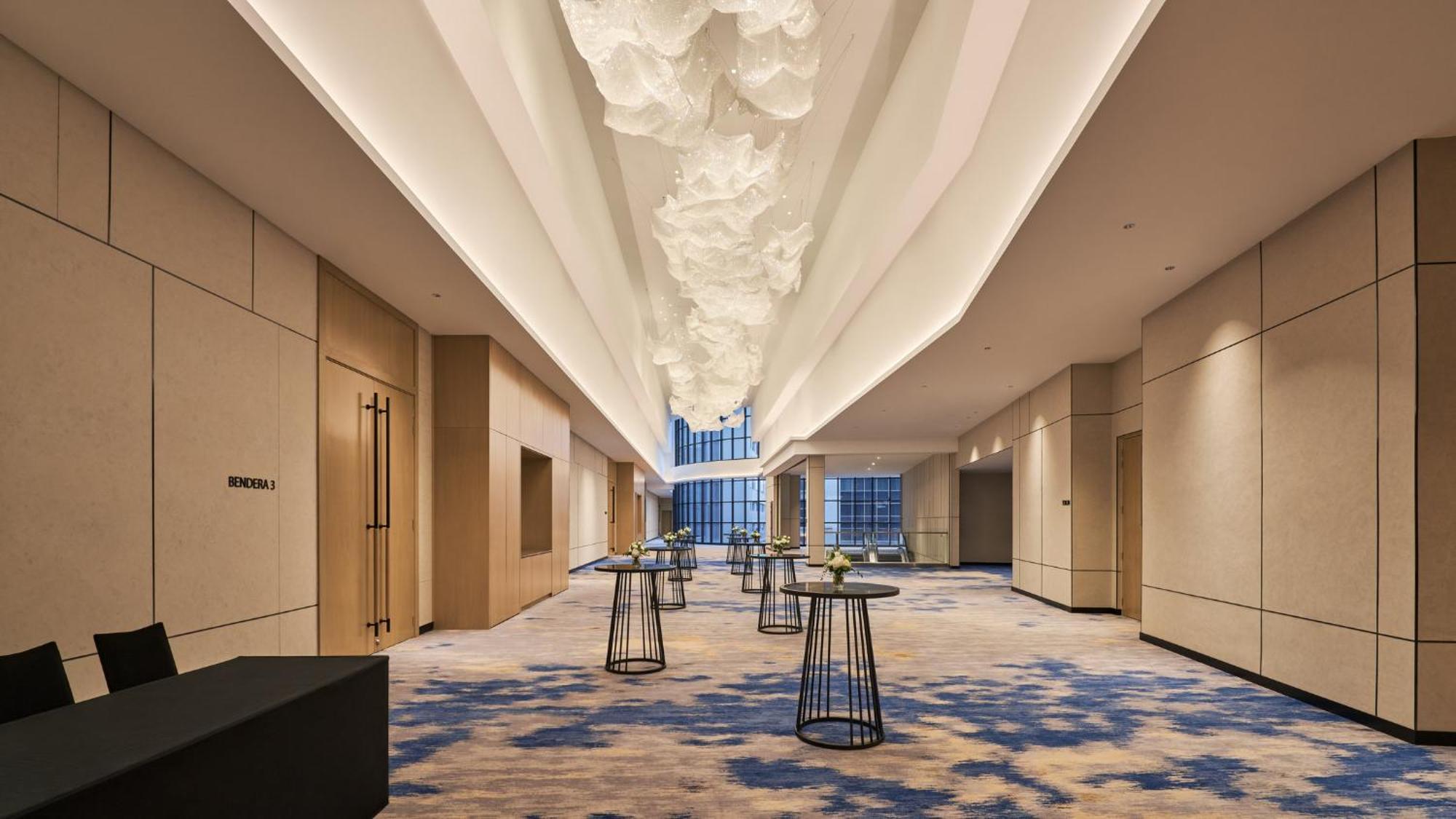 Holiday Inn & Suites Penang Prai By Ihg Bukit Mertajam Exterior foto